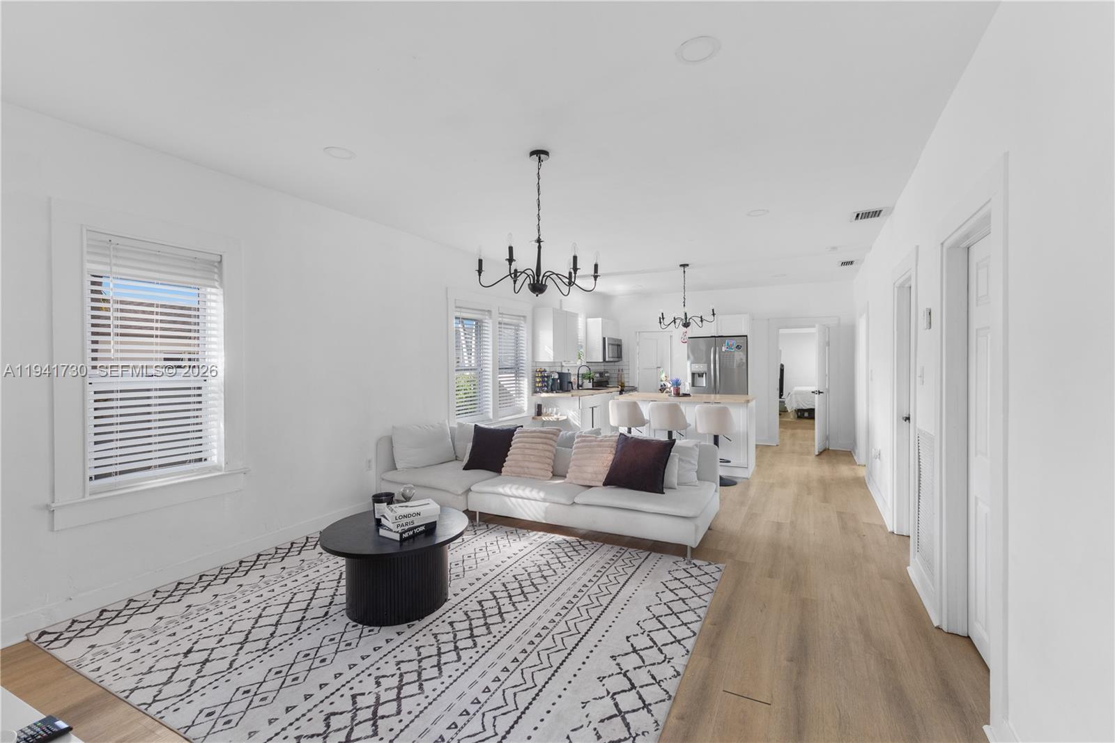 2811 SW 17th St Miami, FL 33145