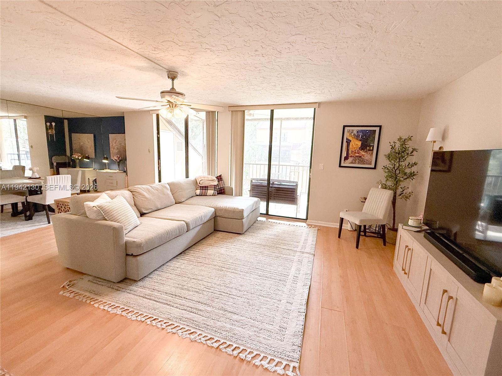 450 Commodore Dr Plantation, FL 33325