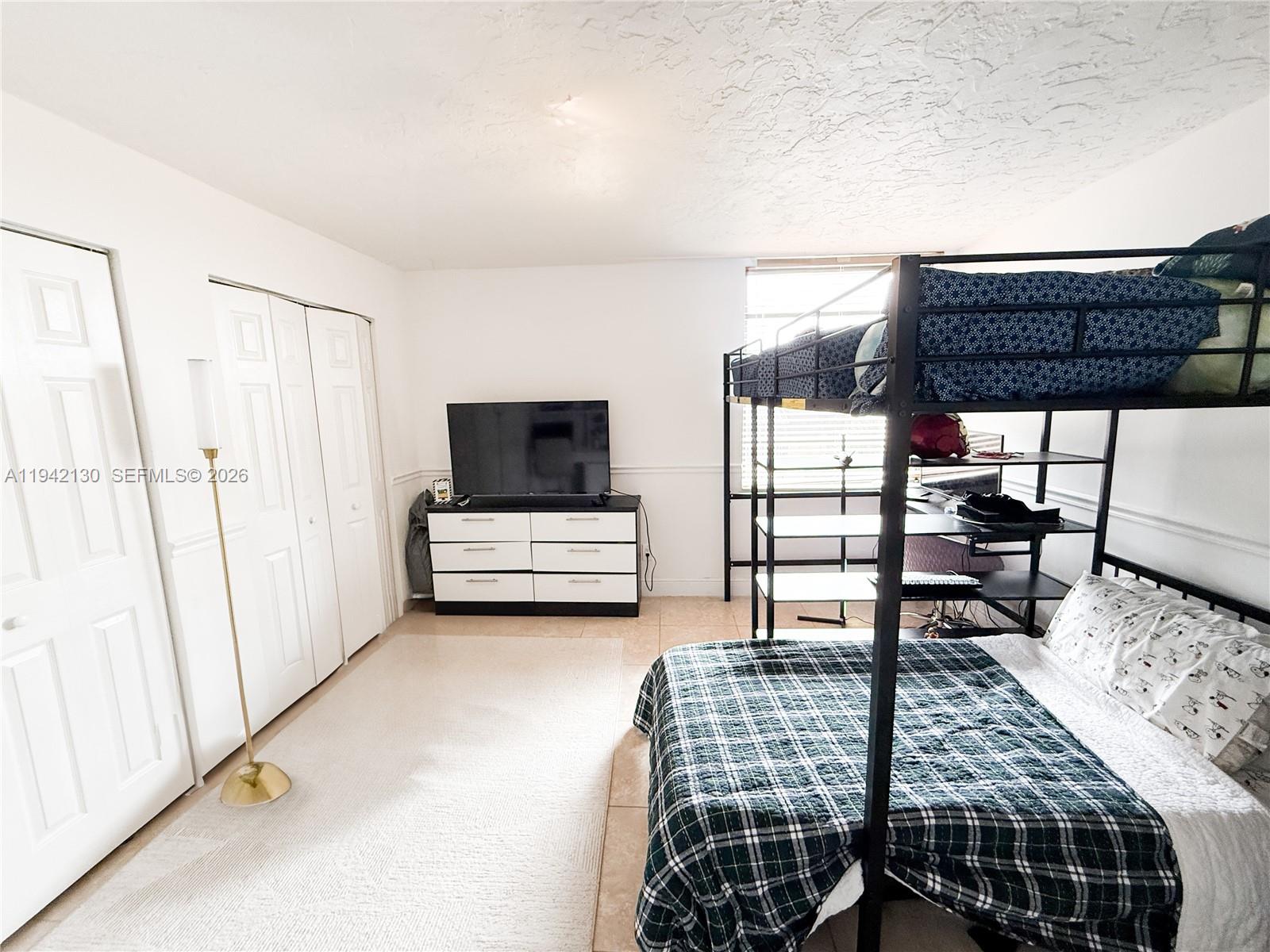 450 Commodore Dr Plantation, FL 33325