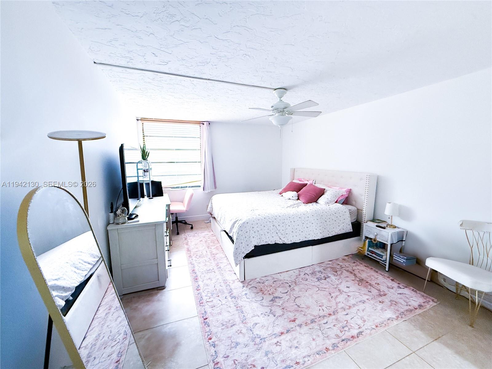 450 Commodore Dr Plantation, FL 33325