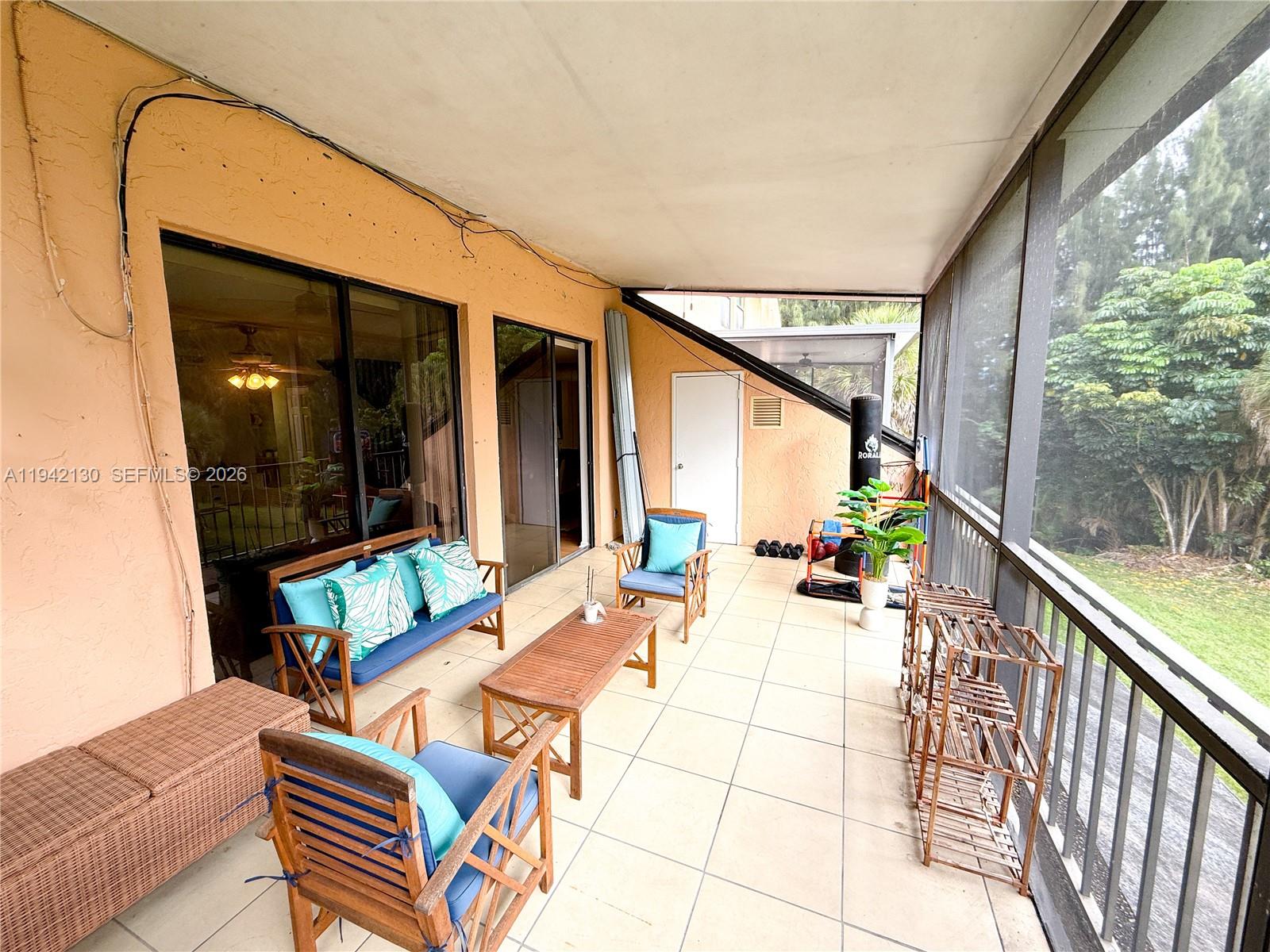 450 Commodore Dr Plantation, FL 33325