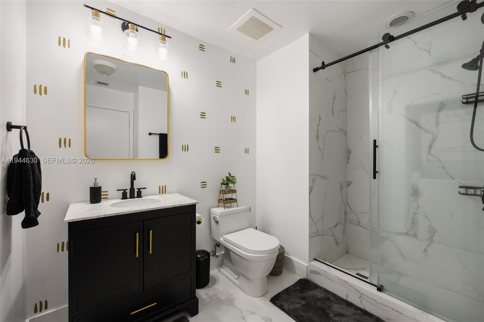 1111 SW 1st Ave #3723-N Miami, FL 33130