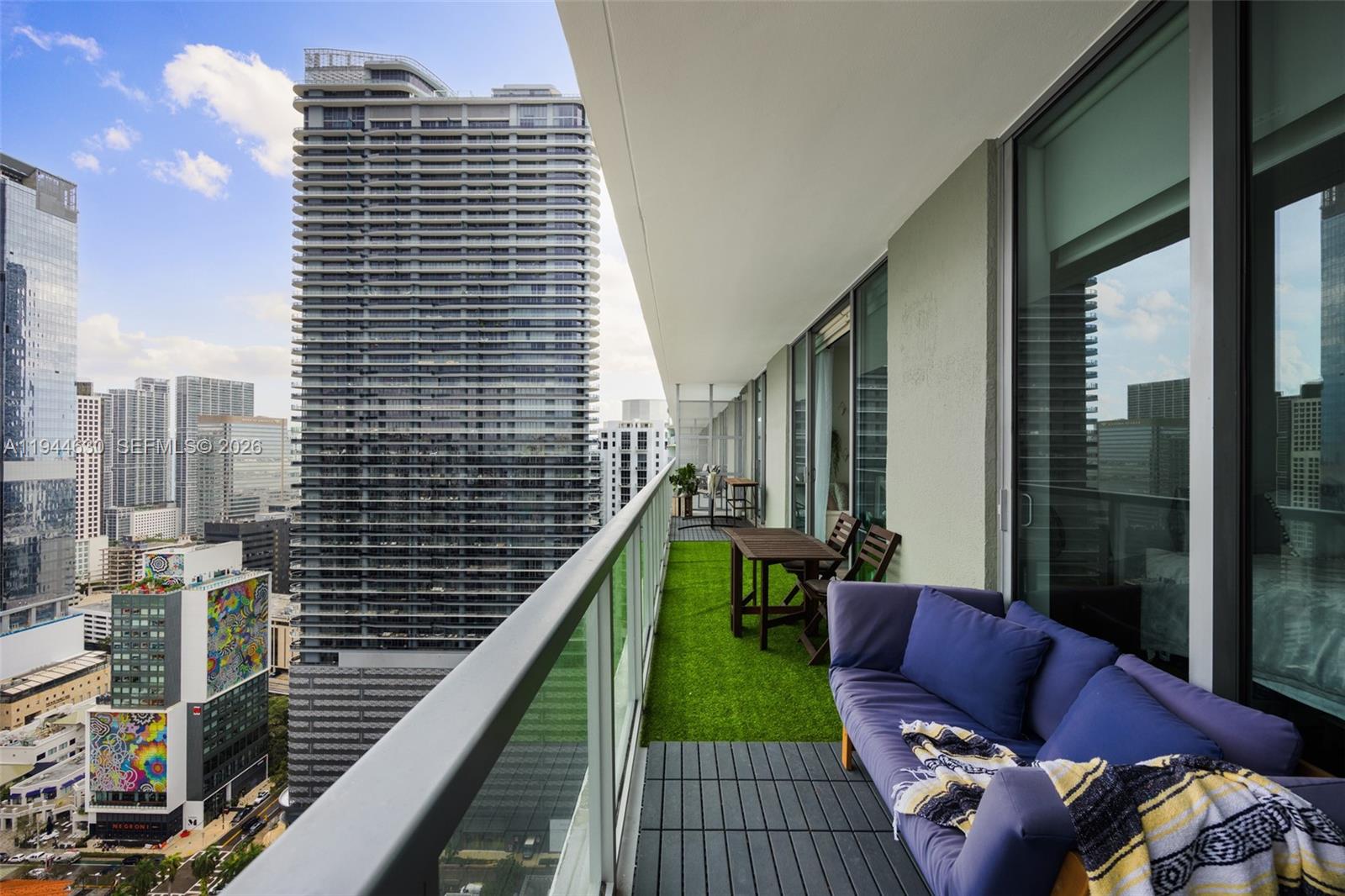 1111 SW 1st Ave #3723-N Miami, FL 33130