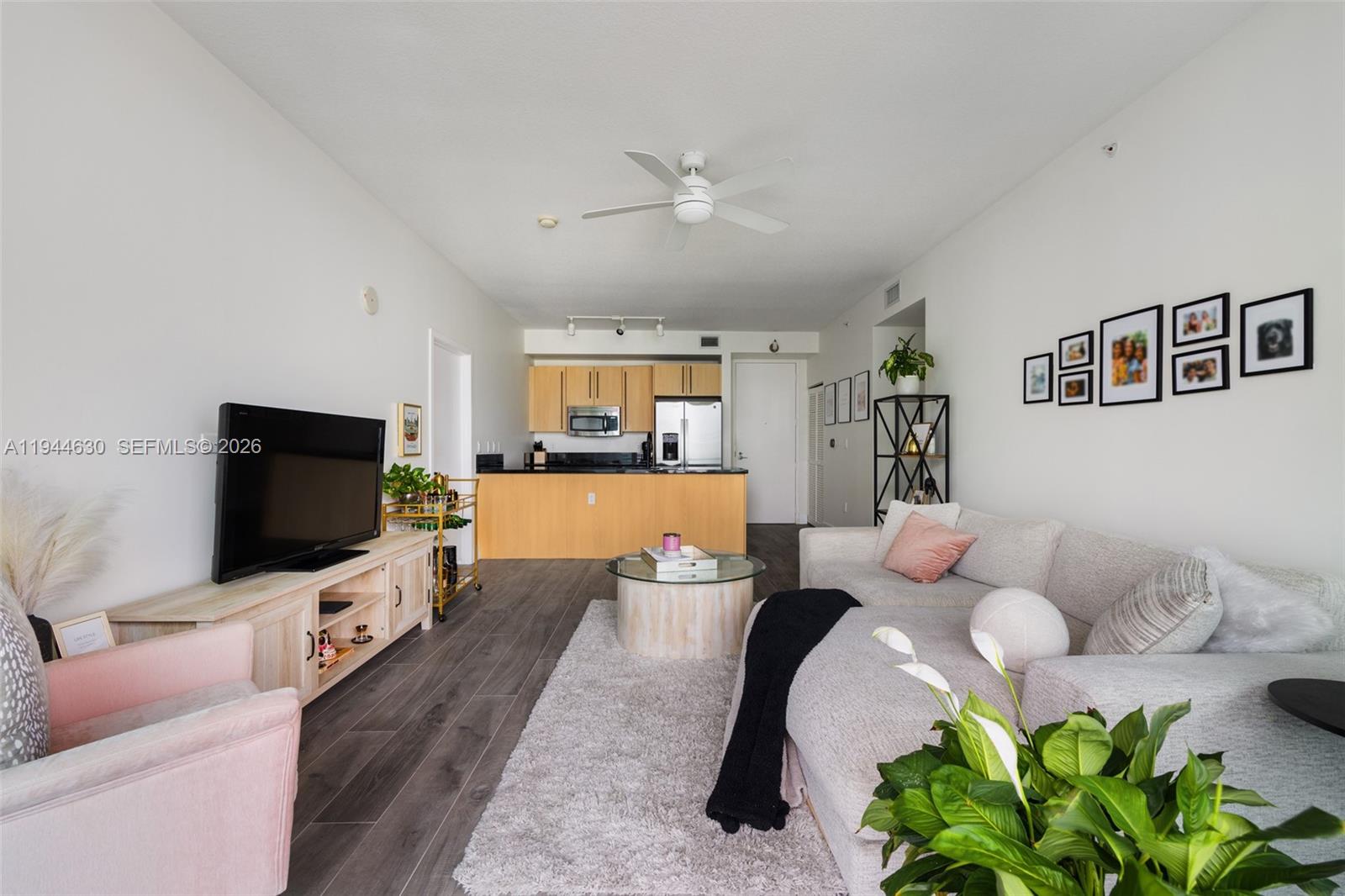 1111 SW 1st Ave #3723-N Miami, FL 33130