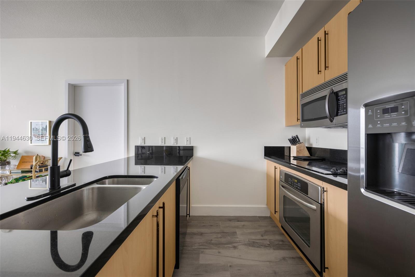 1111 SW 1st Ave #3723-N Miami, FL 33130