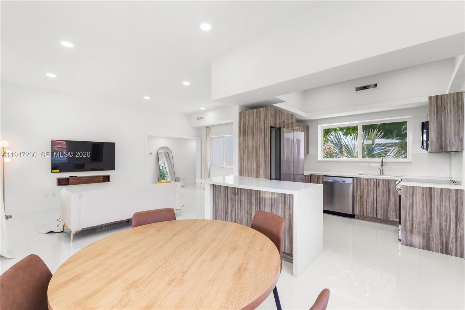 1581 Normandy Dr Miami Beach, FL 33141