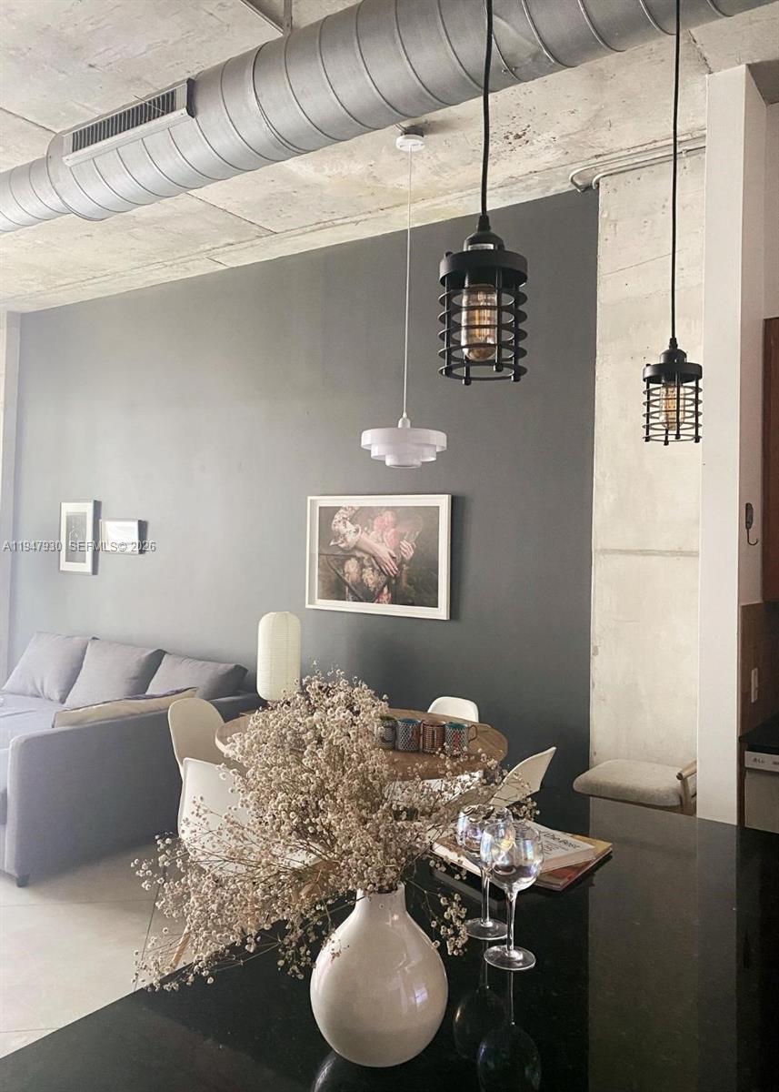 image Cite on the Bay West5