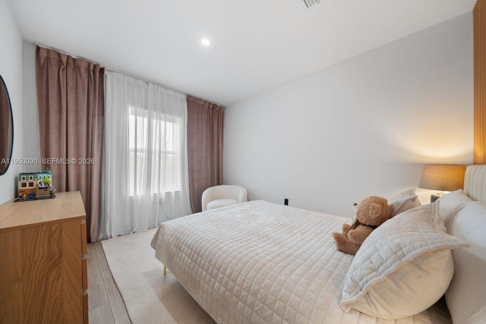 421 NW 17th St Fort Lauderdale, FL 33311