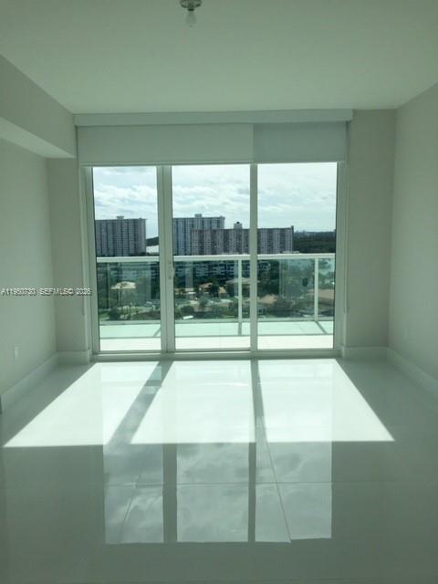 image 400 Sunny Isles9