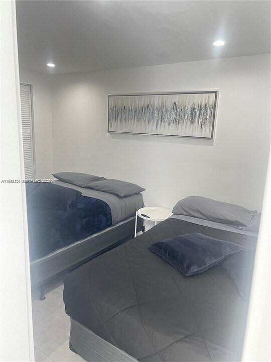 15 NW 52nd St Miami, FL 33127