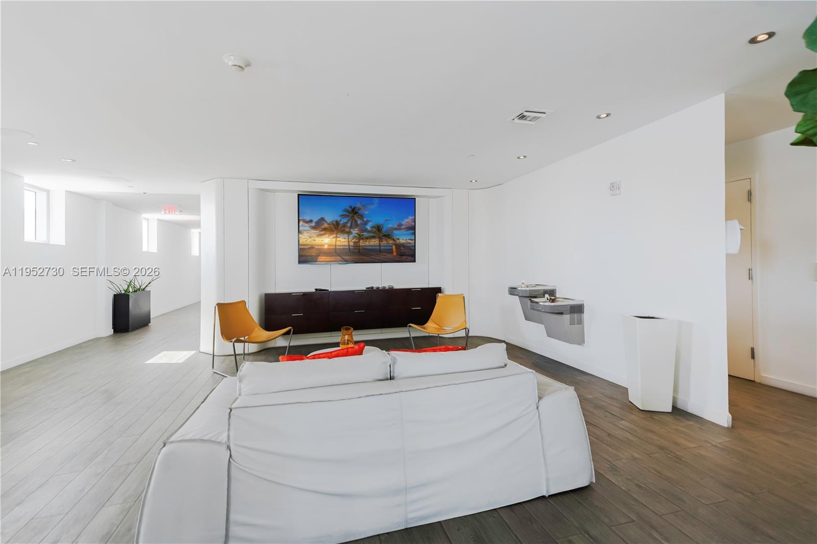 image Beachwalk Condominium39