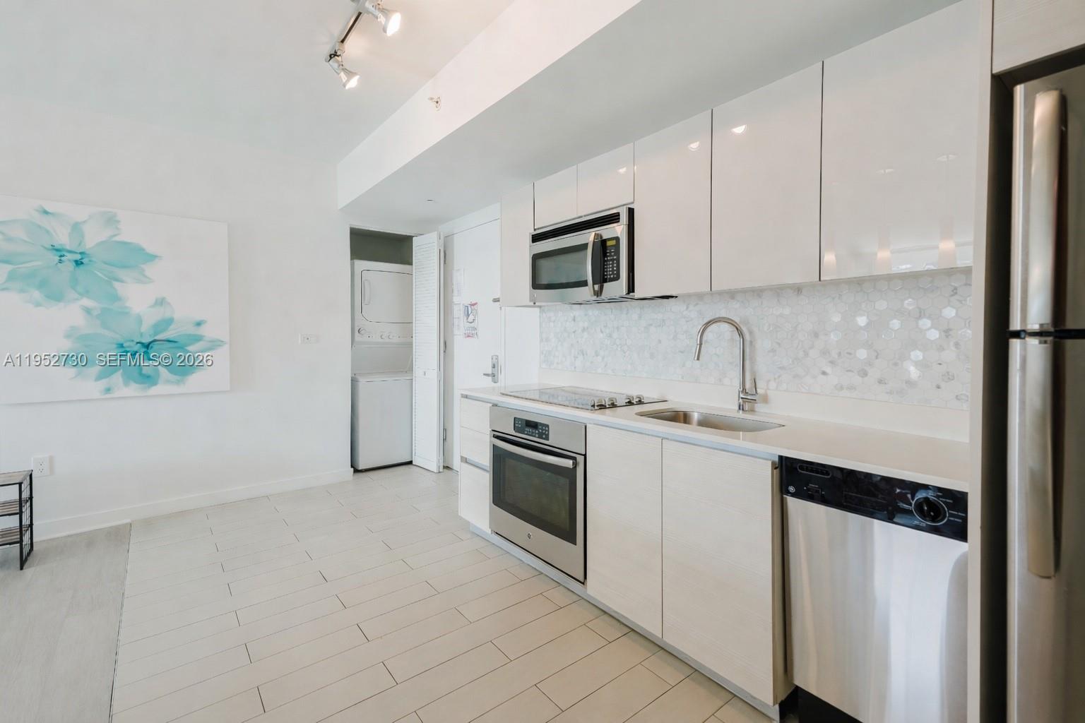 image Beachwalk Condominium6