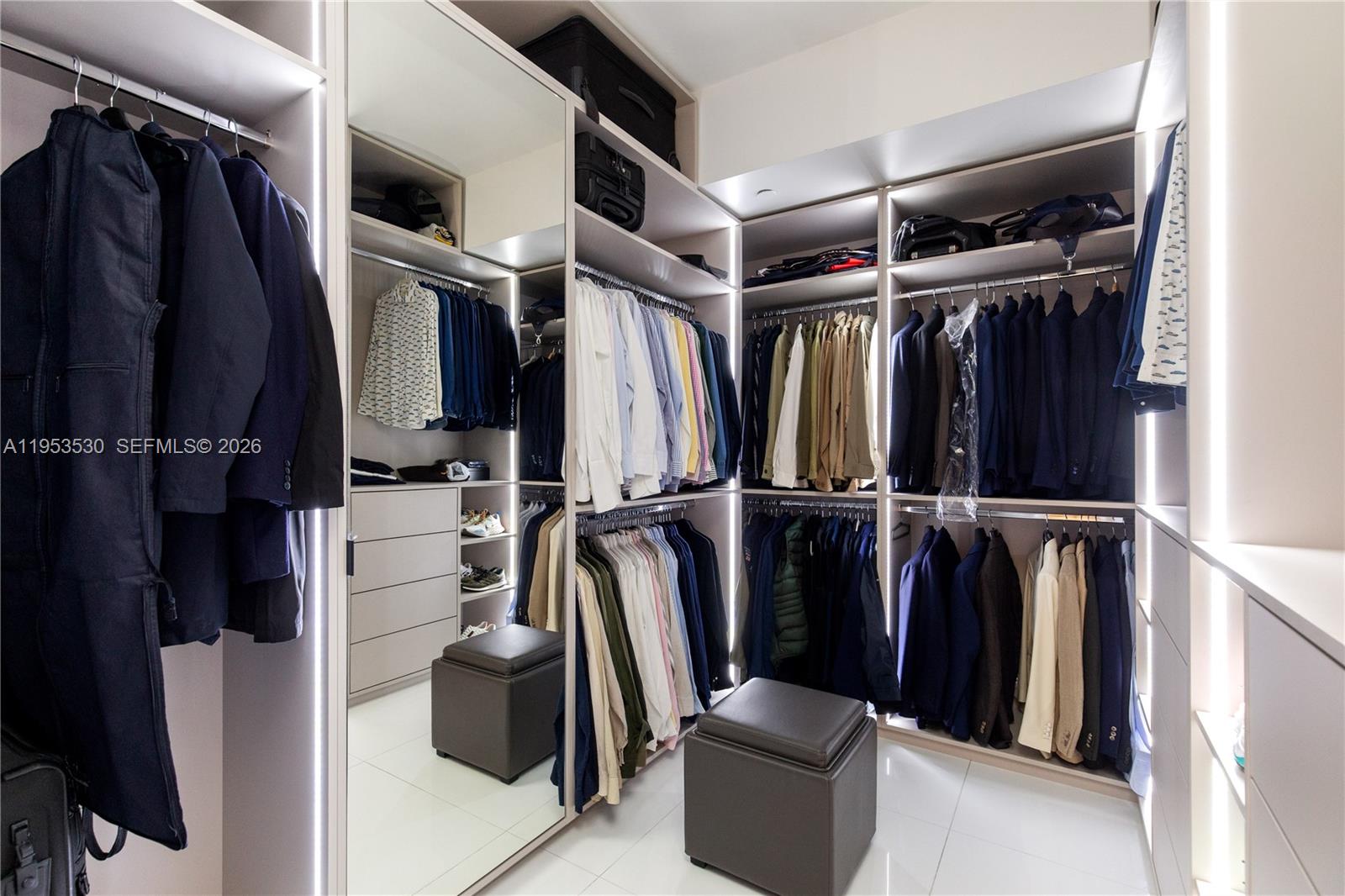 1010 Brickell Ave #1701 Miami, FL 33131