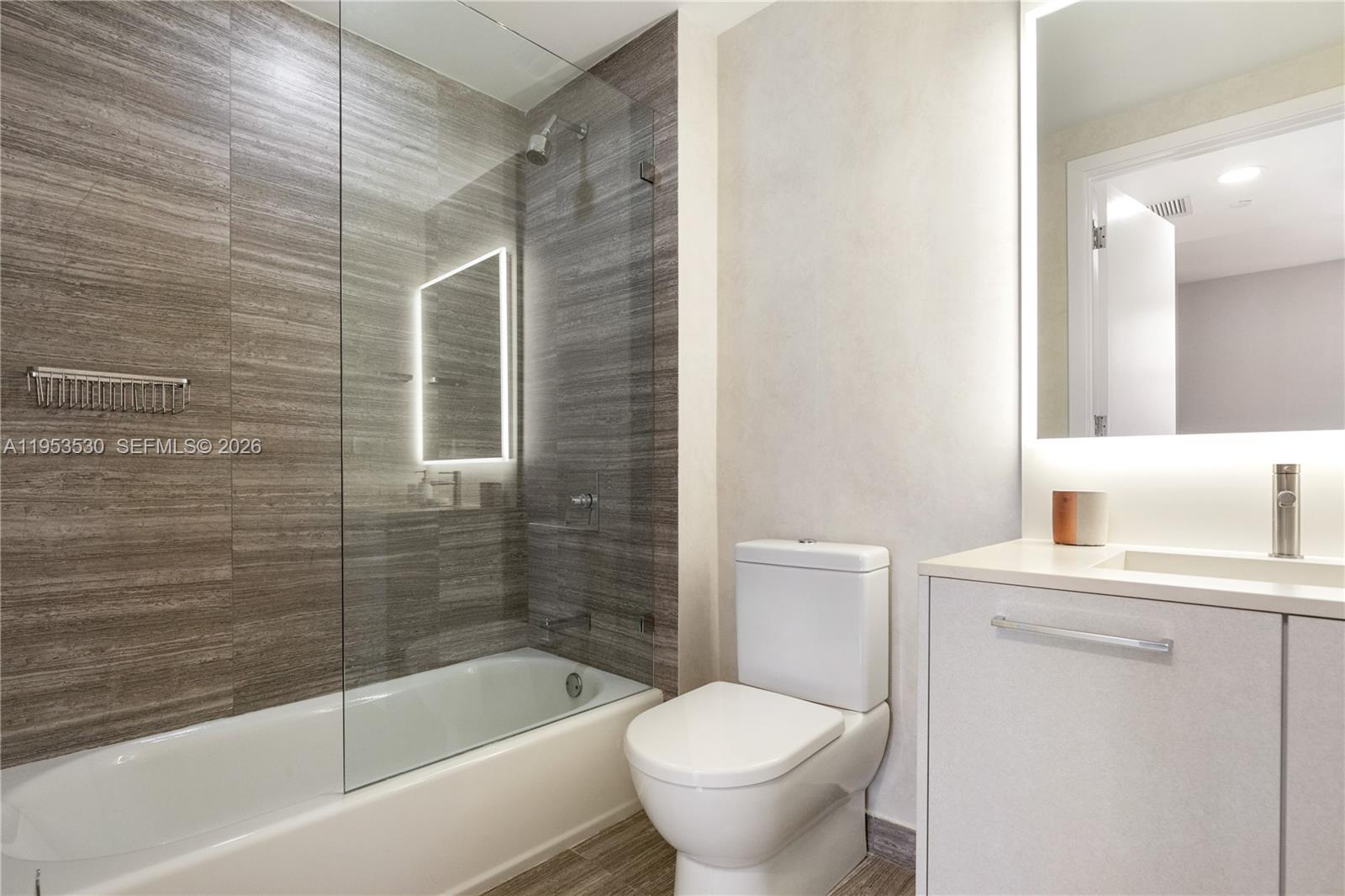 1010 Brickell Ave #1701 Miami, FL 33131