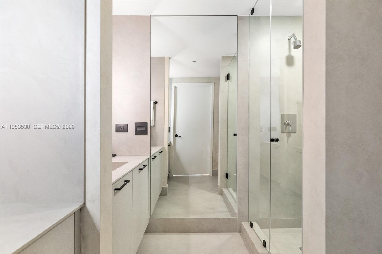 1010 Brickell Ave #1701 Miami, FL 33131