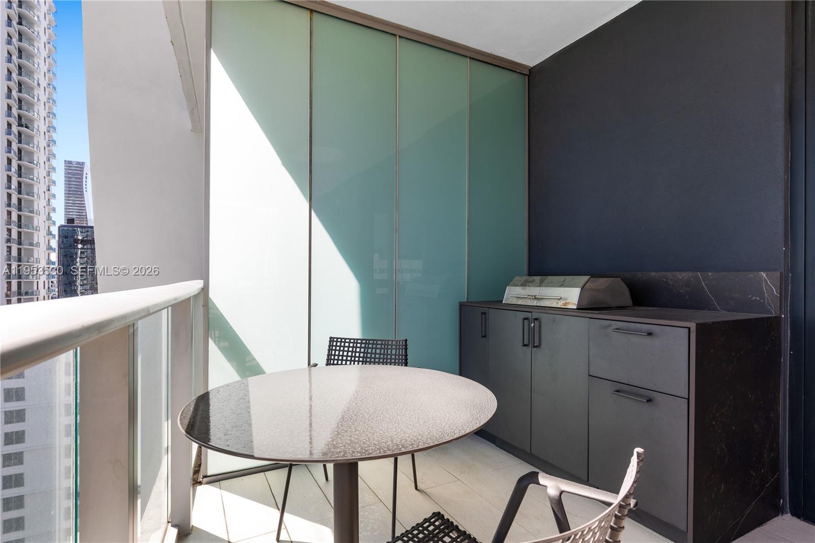 1010 Brickell Ave #1701 Miami, FL 33131