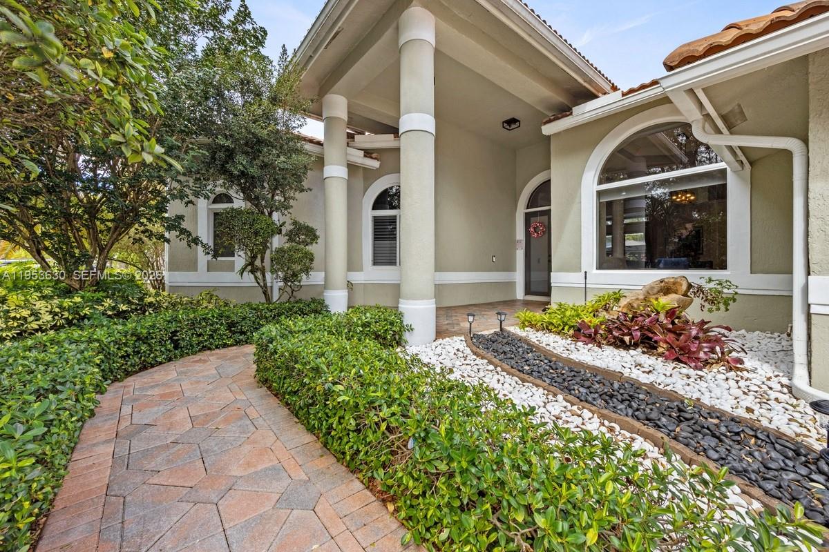 12123 NW 10th Mnr Coral Springs, FL 33071