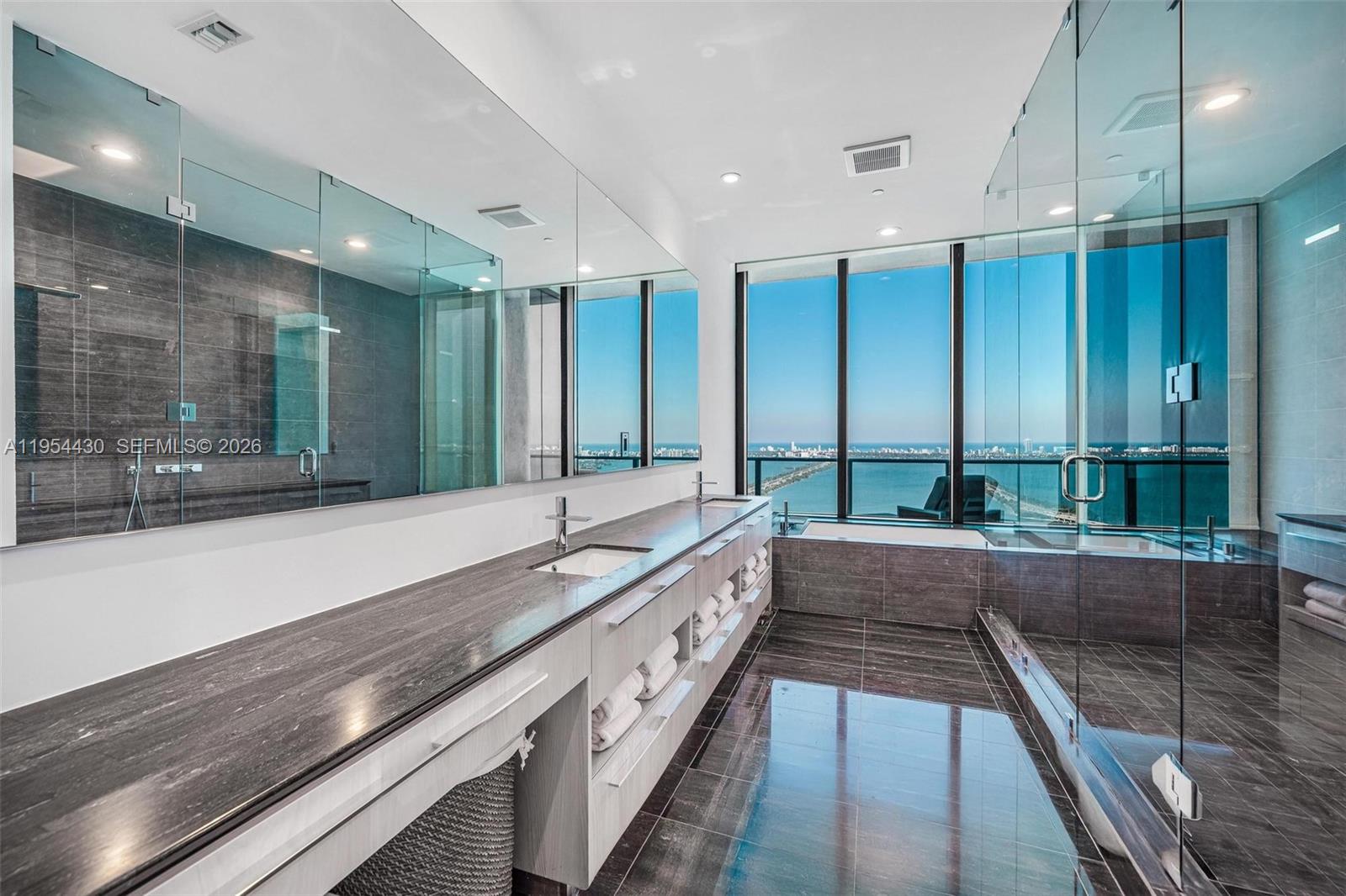 3131 NE 7th Ave #UPH5303 Miami, FL 33137