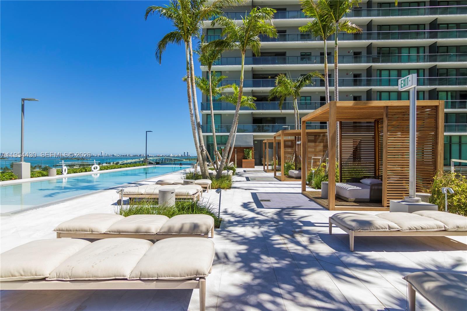 3131 NE 7th Ave #UPH5303 Miami, FL 33137