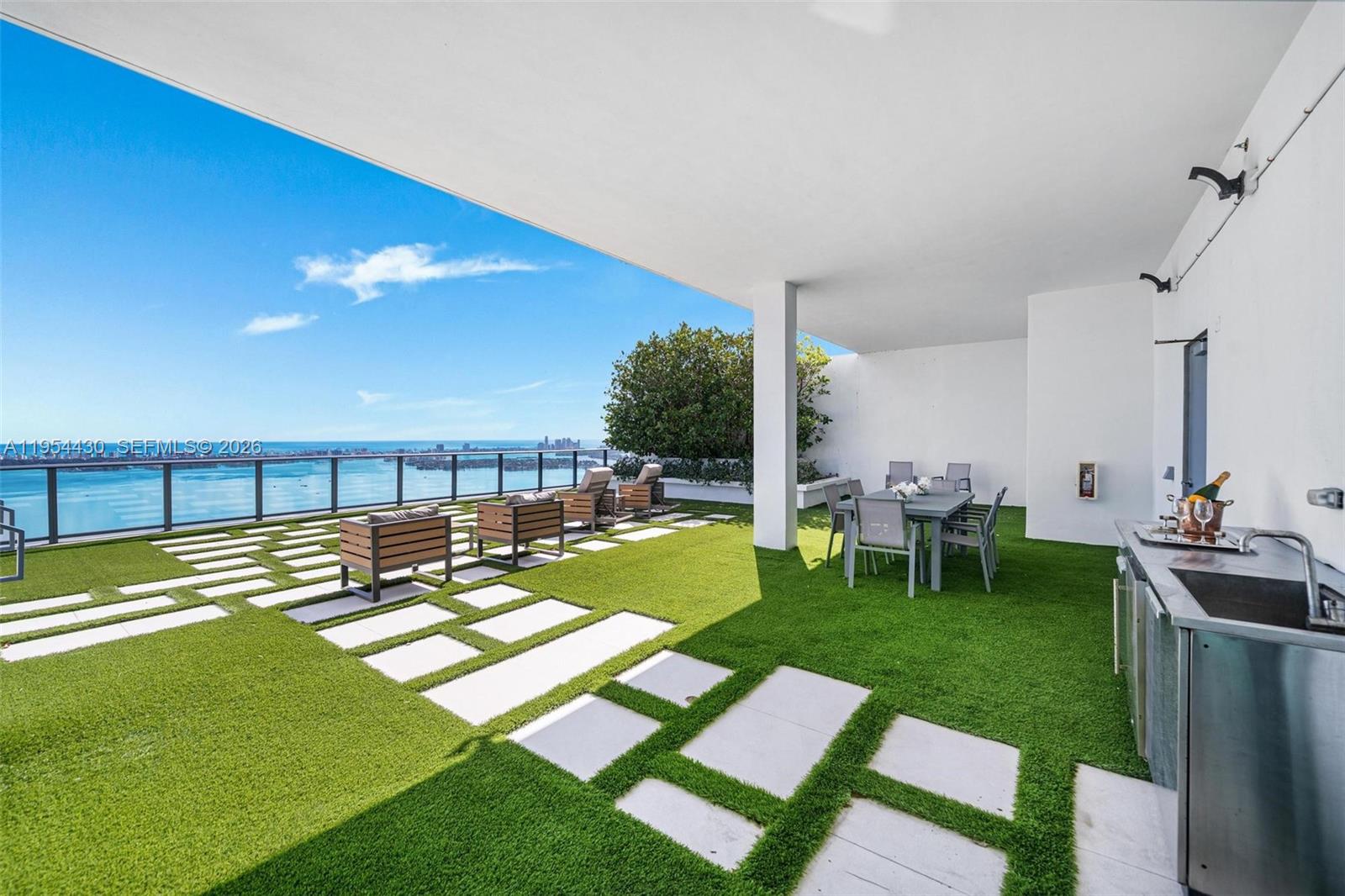 3131 NE 7th Ave #UPH5303 Miami, FL 33137