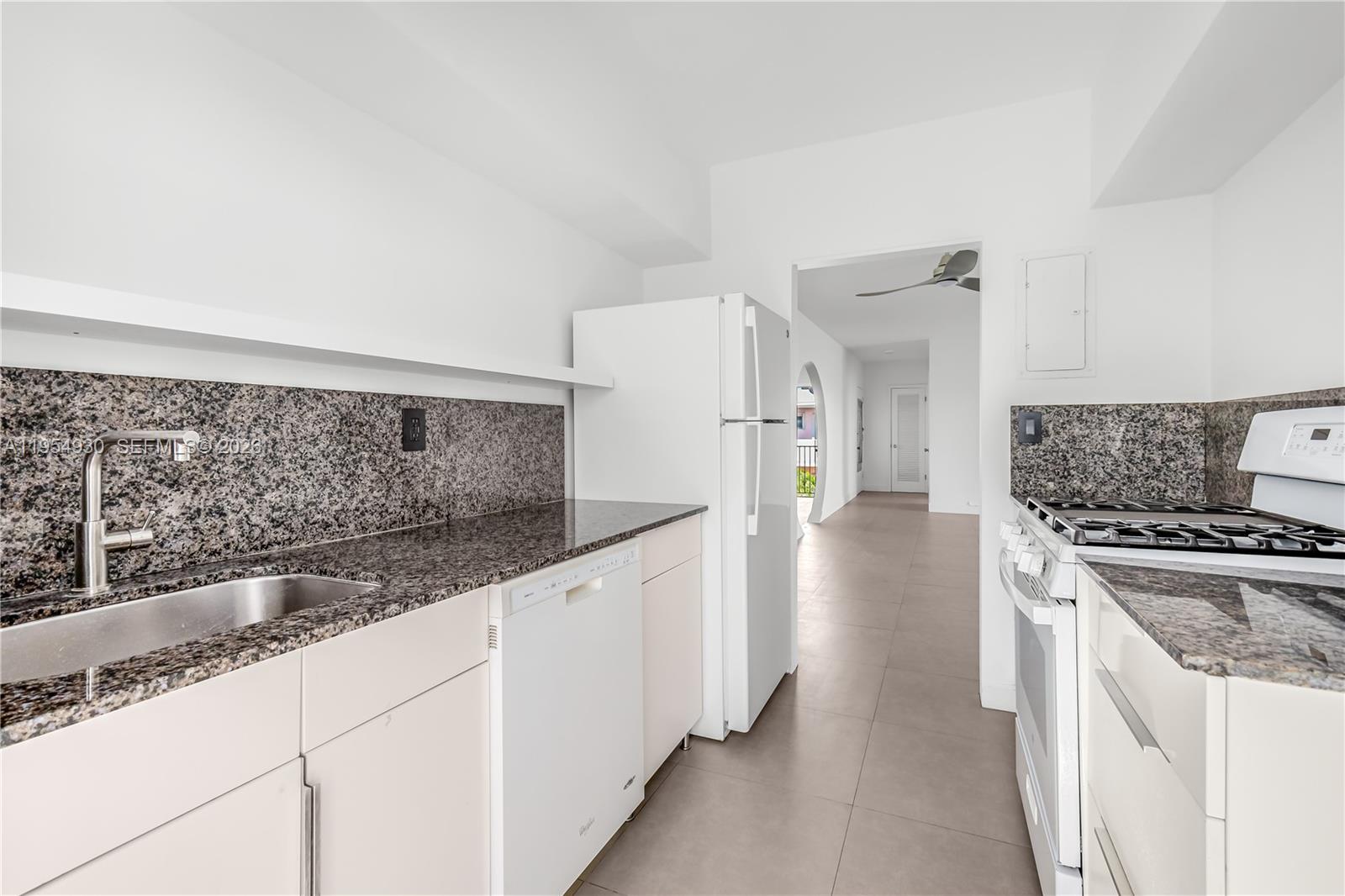 7921 East Dr #15 North Bay Village, FL 33141