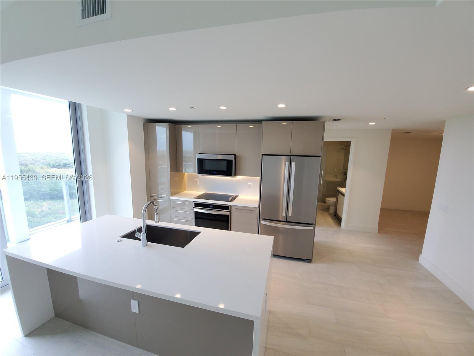 2000 Metropica Way #1401