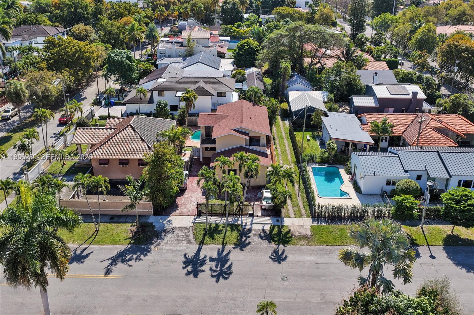 2311 SW 5th Ave Miami, FL 33129