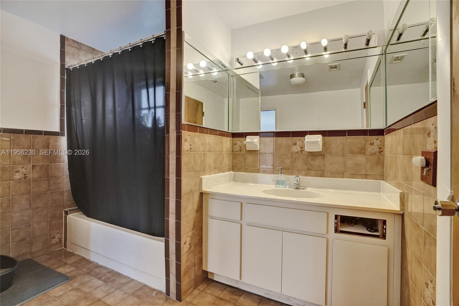 2311 SW 5th Ave Miami, FL 33129