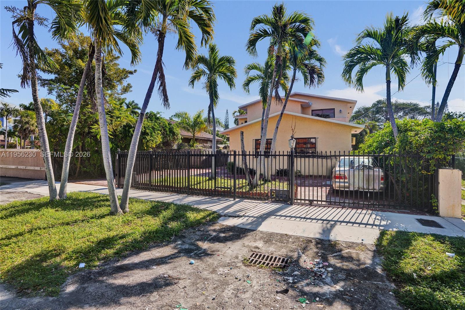 2311 SW 5th Ave Miami, FL 33129