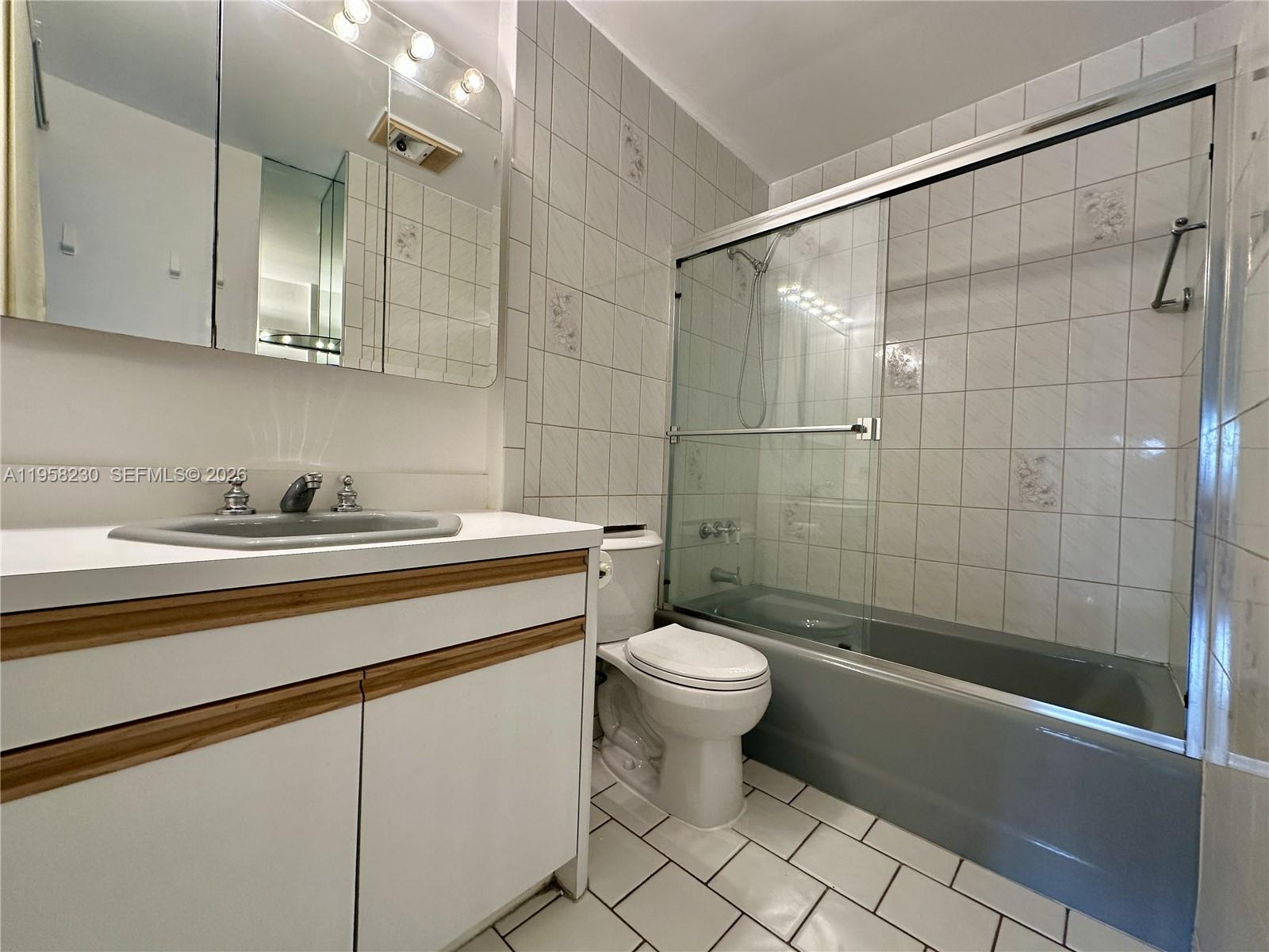 3545 NE 167th St #204 North Miami Beach, FL 33160