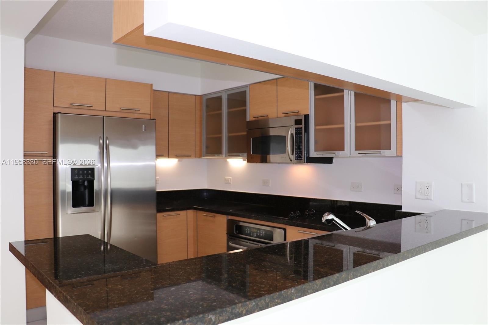 image Brickell on the River North3