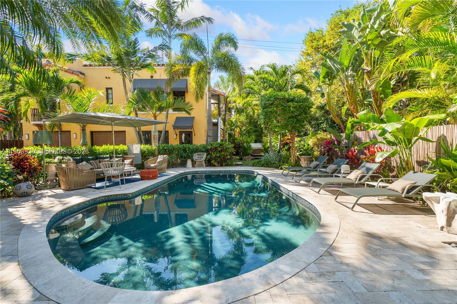 2330 Prairie Ave Miami Beach, FL 33140