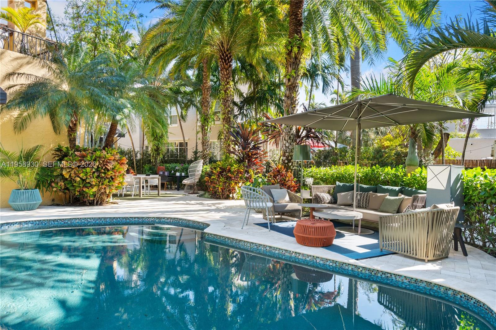 2330 Prairie Ave Miami Beach, FL 33140