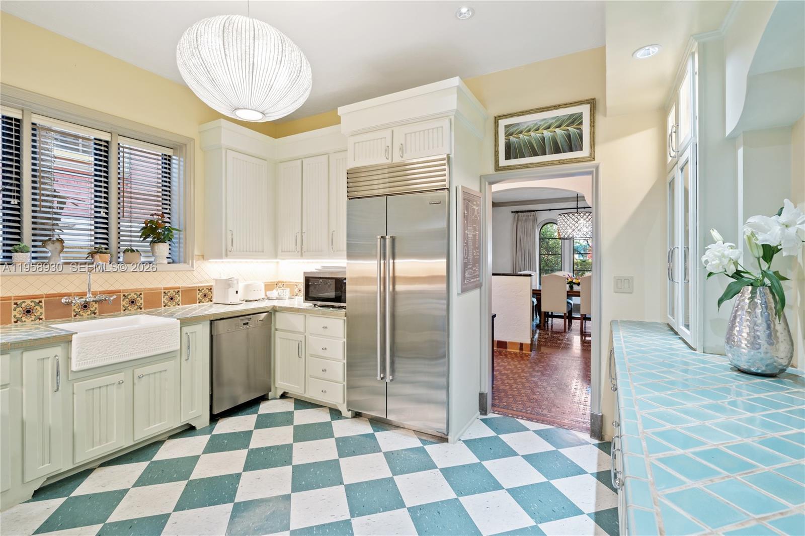 2330 Prairie Ave Miami Beach, FL 33140