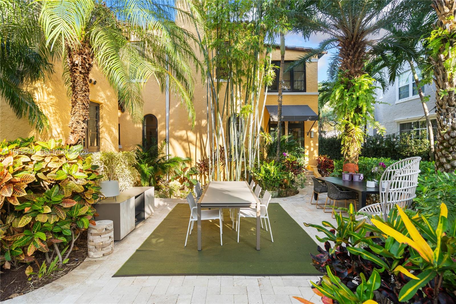 2330 Prairie Ave Miami Beach, FL 33140