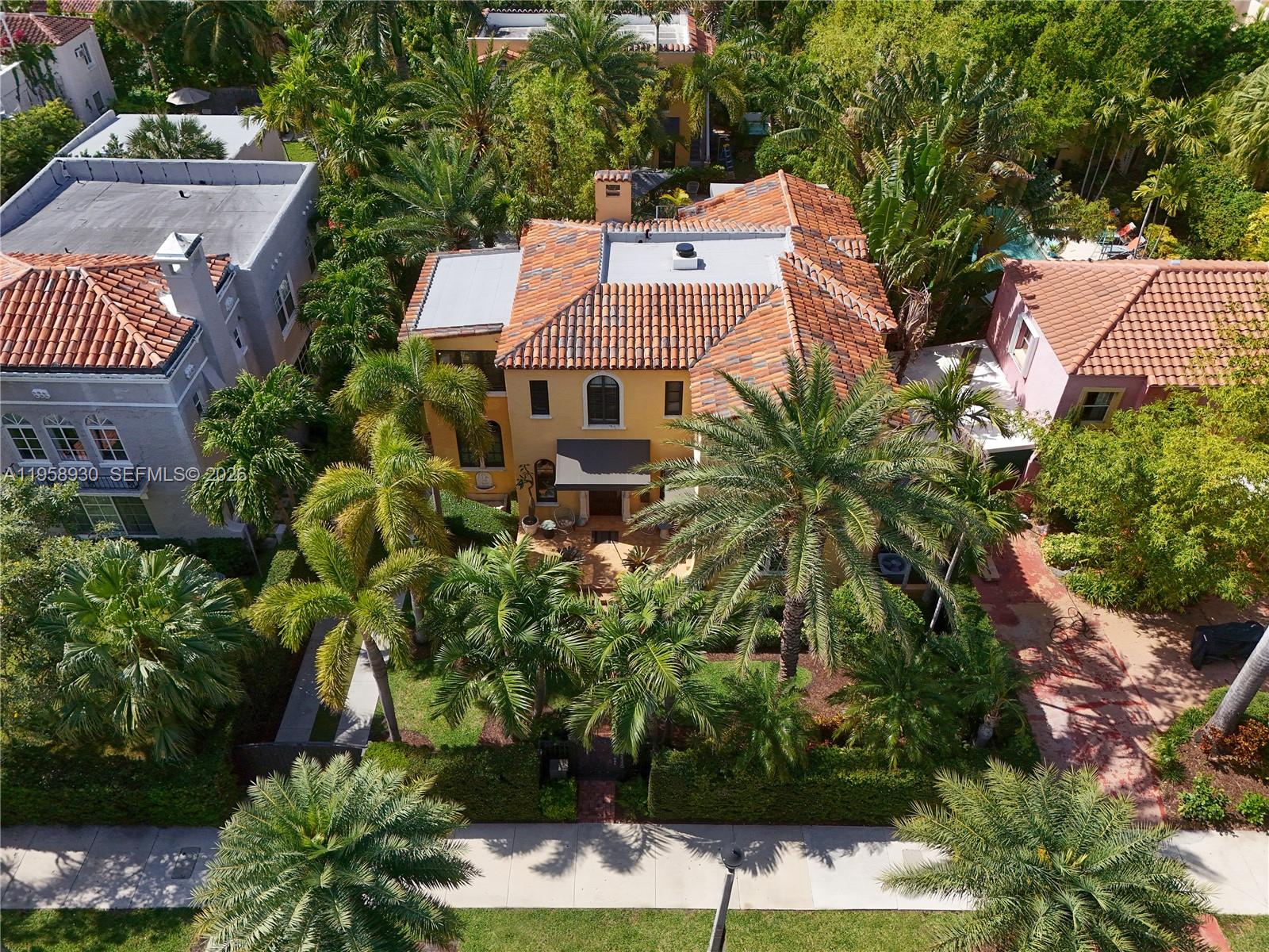 2330 Prairie Ave Miami Beach, FL 33140