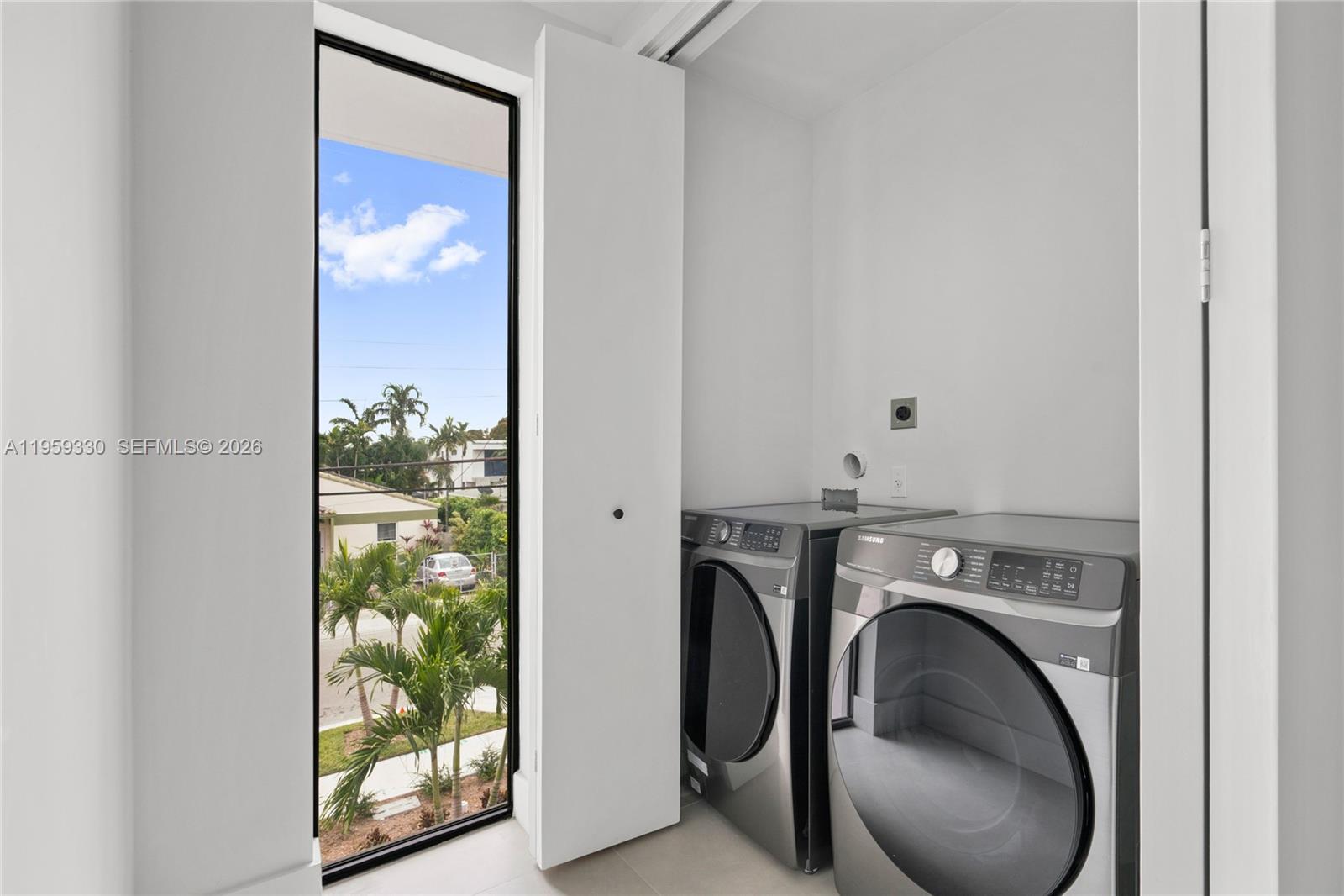 1431 SW 20th St Miami, FL 33145