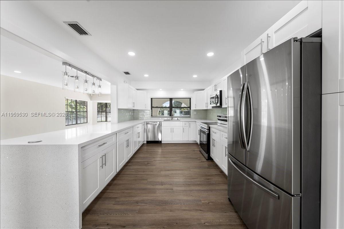 7705 SW 66th St South Miami, FL 33143