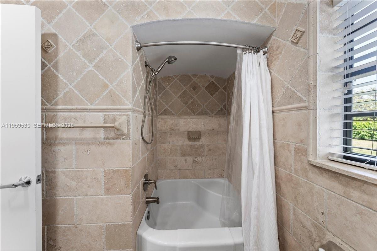 7705 SW 66th St South Miami, FL 33143