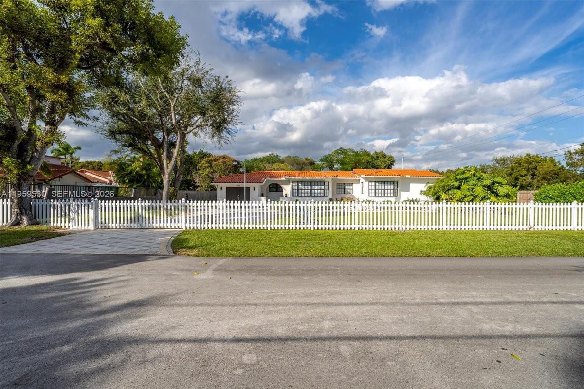 7705 SW 66th St South Miami, FL 33143