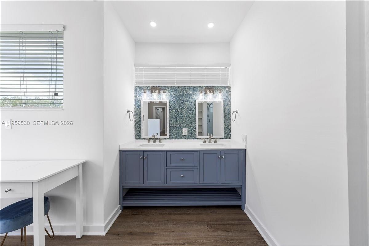 7705 SW 66th St South Miami, FL 33143