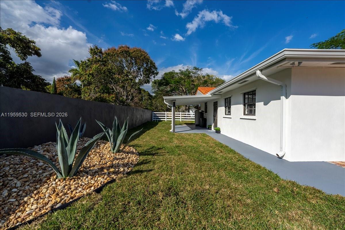 7705 SW 66th St South Miami, FL 33143