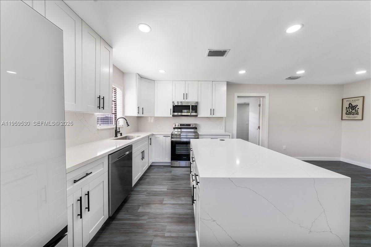 7705 SW 66th St South Miami, FL 33143