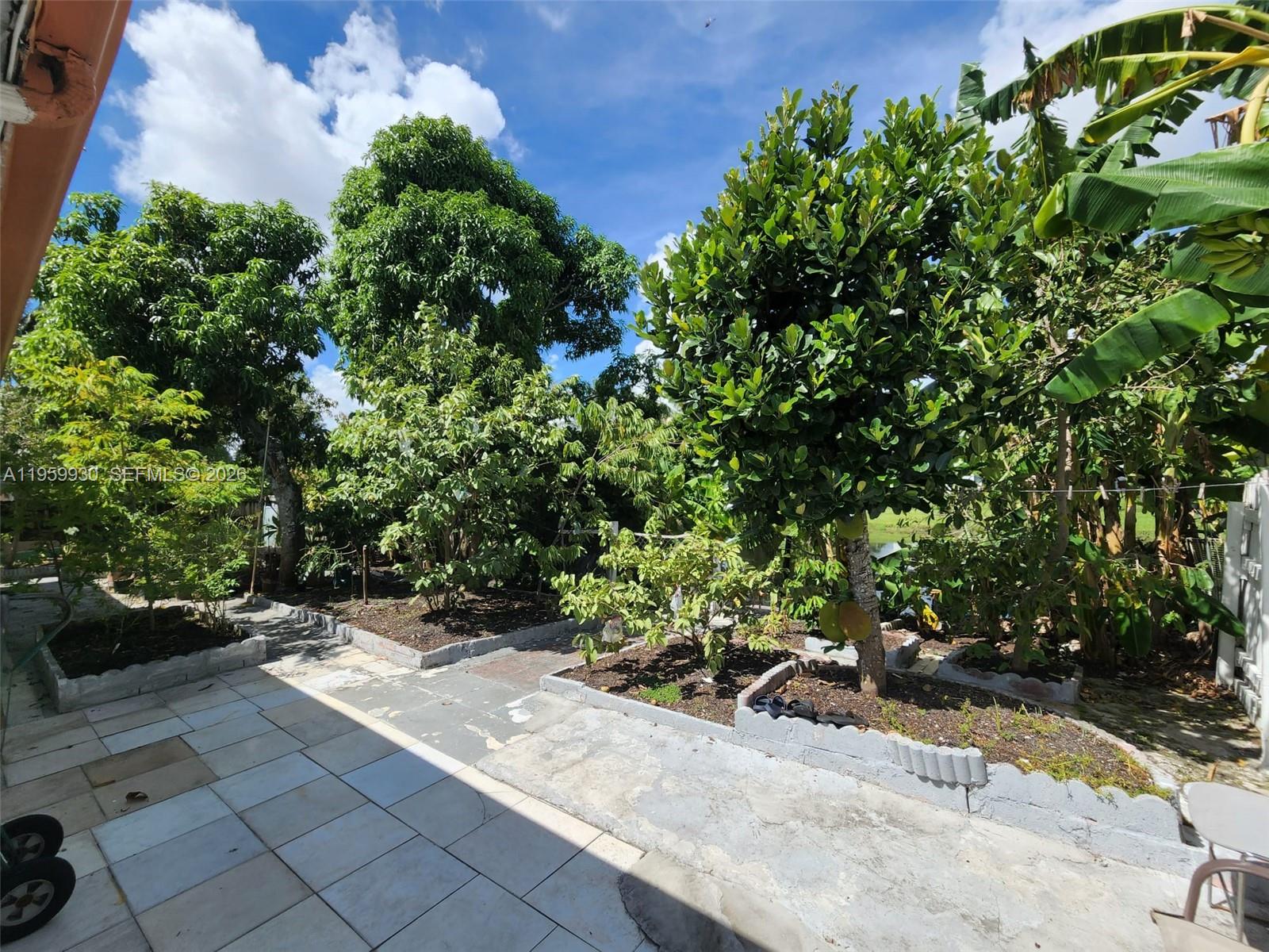 830 SW 50th Ave Margate, FL 33068