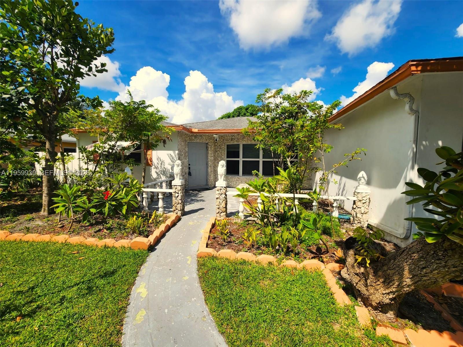 830 SW 50th Ave Margate, FL 33068