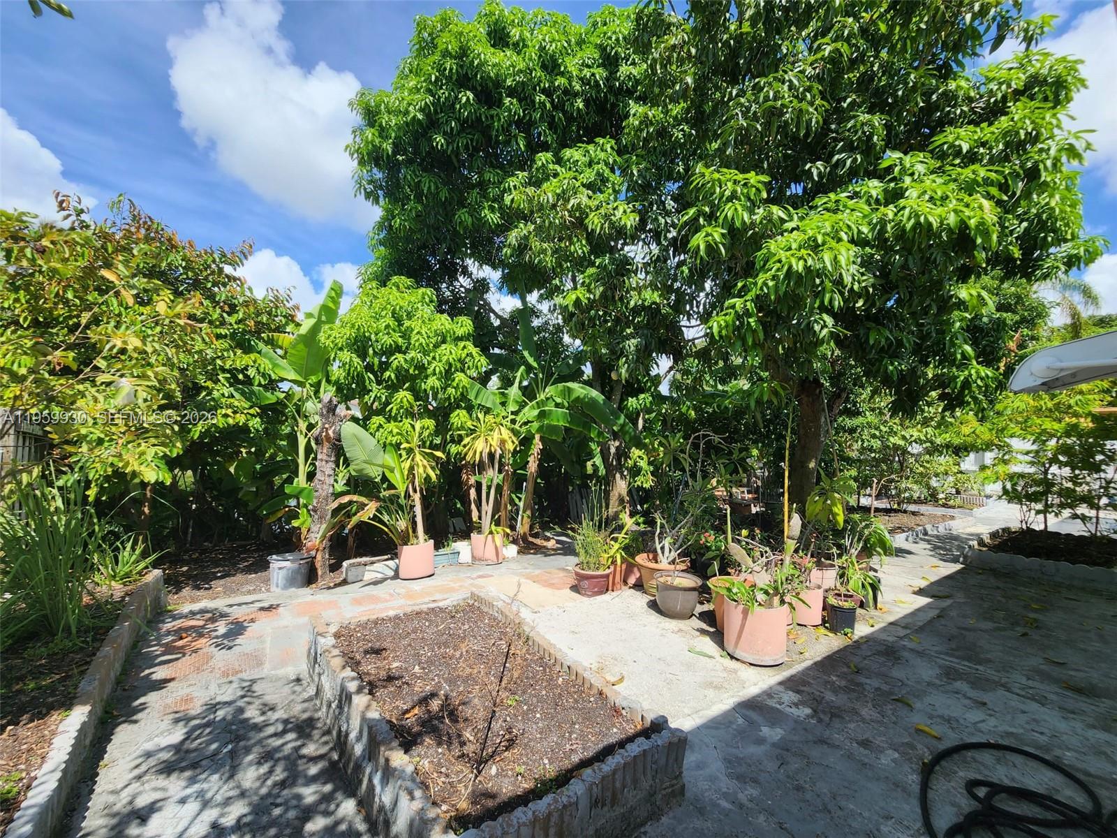 830 SW 50th Ave Margate, FL 33068