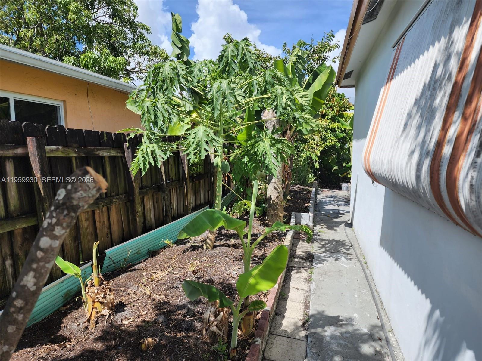 830 SW 50th Ave Margate, FL 33068