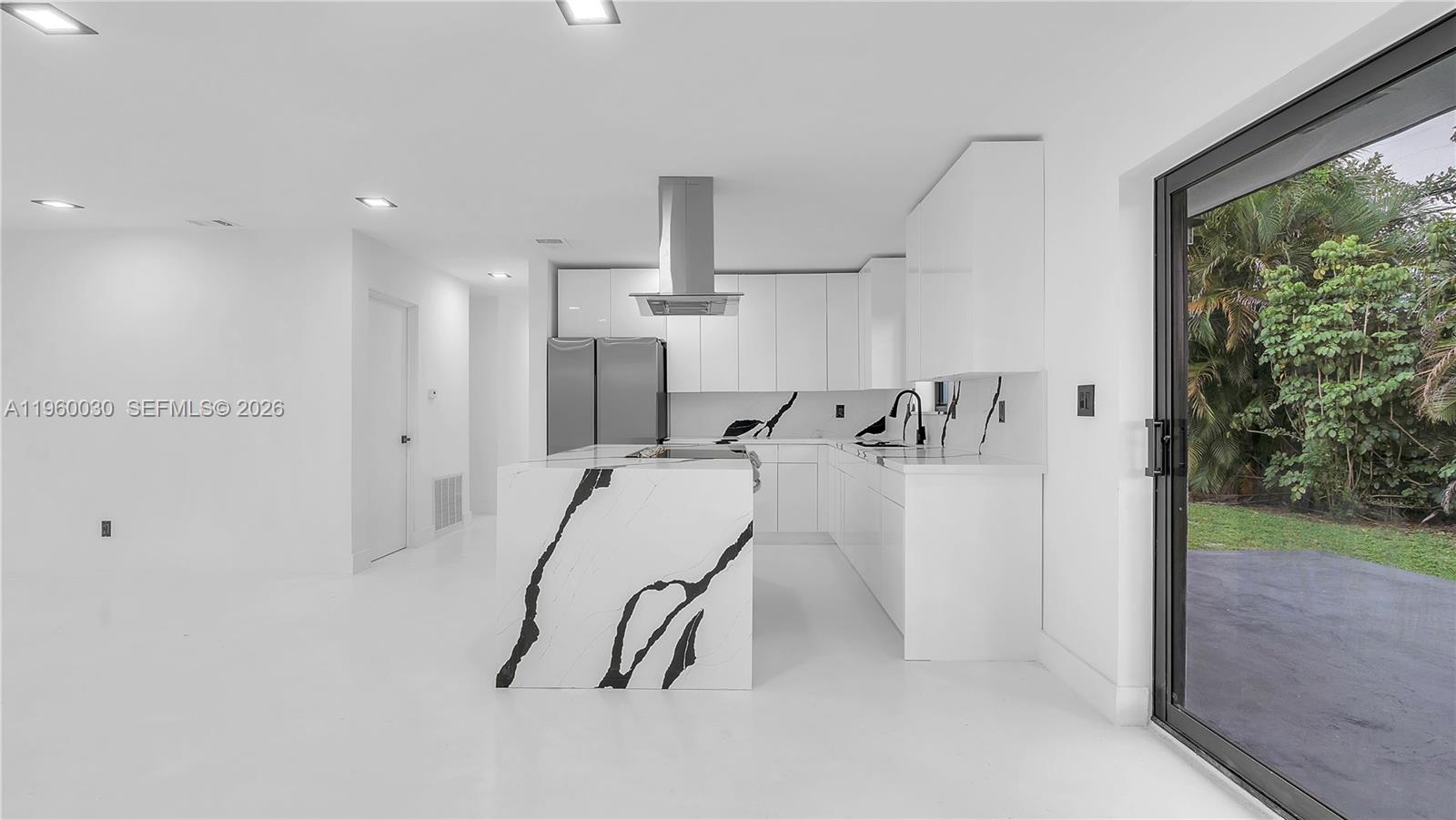 3810 NW 6th St Lauderhill, FL 33311