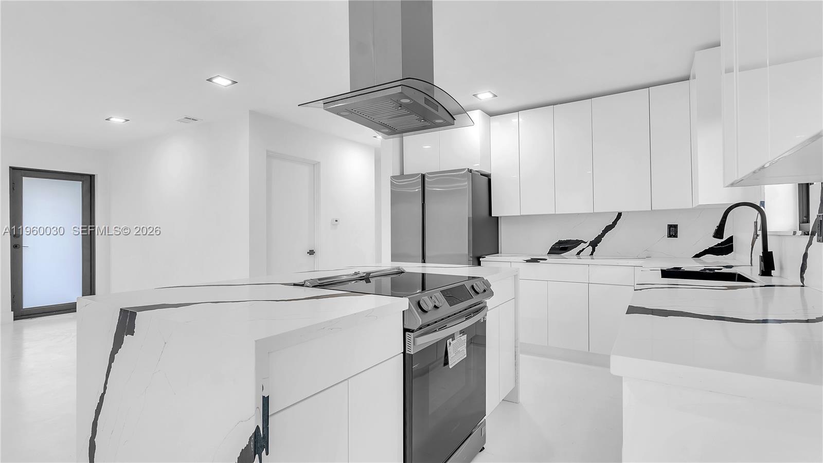 3810 NW 6th St Lauderhill, FL 33311