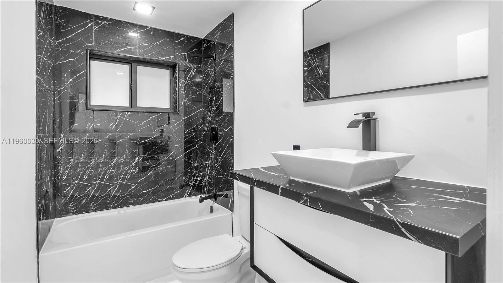 3810 NW 6th St Lauderhill, FL 33311